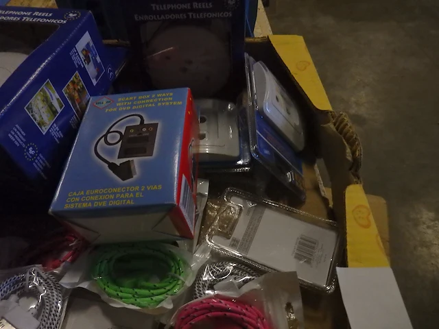 Lot electro - afbeelding 2 van  4