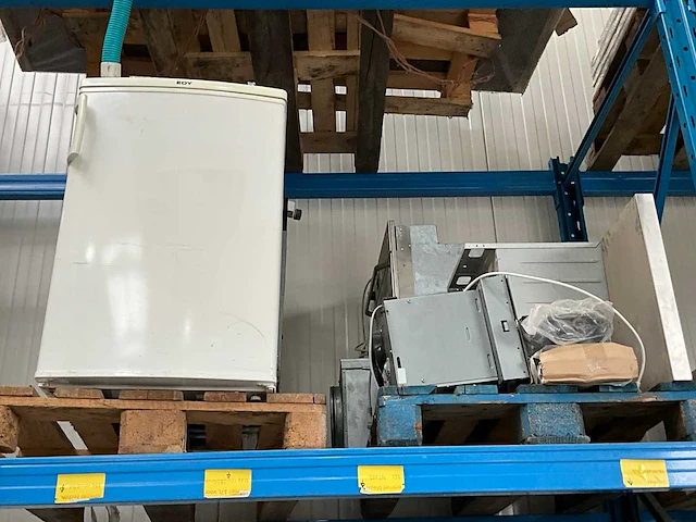 Lot elektrische toestellen - afbeelding 1 van  5