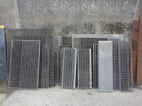 Lot gegalvaniseerde roosters - afbeelding 1 van  3