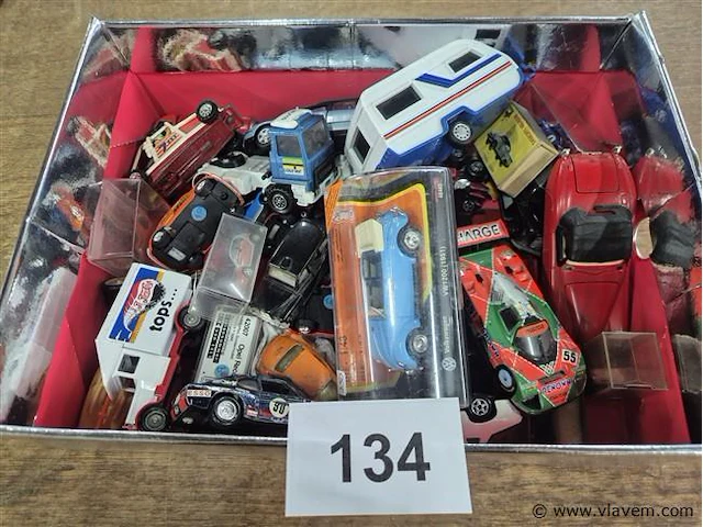 Lot gemengd in doos - afbeelding 1 van  3