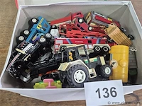 Lot gemengd in doos - afbeelding 1 van  3