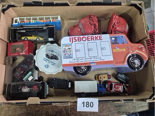 Lot gemengd in doos - afbeelding 1 van  3