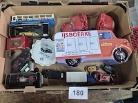 Lot gemengd in doos - afbeelding 1 van  3