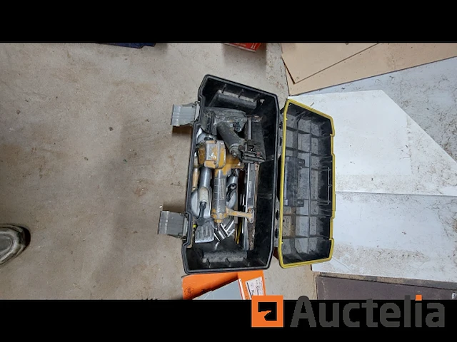 Lot gereedschap - afbeelding 7 van  13