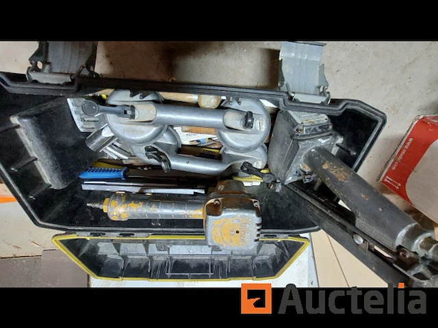 Lot gereedschap - afbeelding 10 van  13