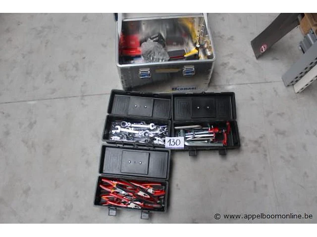 Lot gereedschap - afbeelding 1 van  5