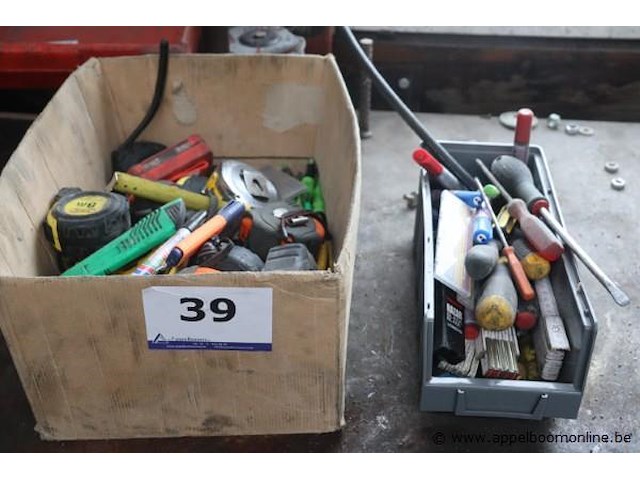 Lot gereedschap - afbeelding 1 van  2