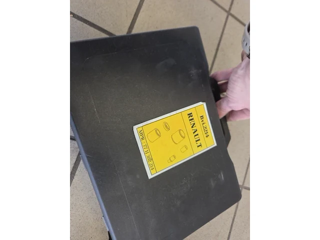 Lot gespecialiseerd renault gereedschappen - afbeelding 9 van  38