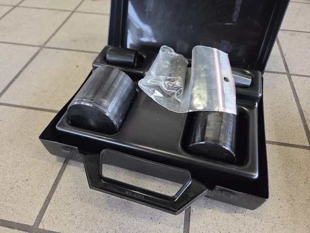 Lot gespecialiseerd renault gereedschappen - afbeelding 10 van  38