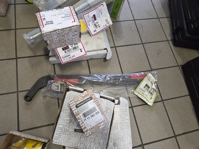 Lot gespecialiseerd renault gereedschappen - afbeelding 25 van  38
