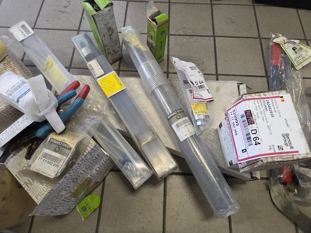 Lot gespecialiseerd renault gereedschappen - afbeelding 26 van  38