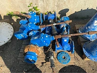 Lot gietijzeren afsluiters, kranen,koppelingen (200x) - afbeelding 3 van  32