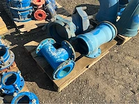 Lot gietijzeren afsluiters, kranen,koppelingen (200x) - afbeelding 20 van  32