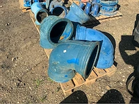 Lot gietijzeren afsluiters, kranen,koppelingen (200x) - afbeelding 12 van  32