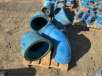 Lot gietijzeren afsluiters, kranen,koppelingen (200x) - afbeelding 28 van  32