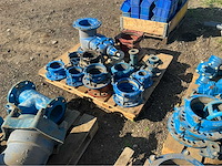 Lot gietijzeren afsluiters, kranen,koppelingen (200x) - afbeelding 14 van  32