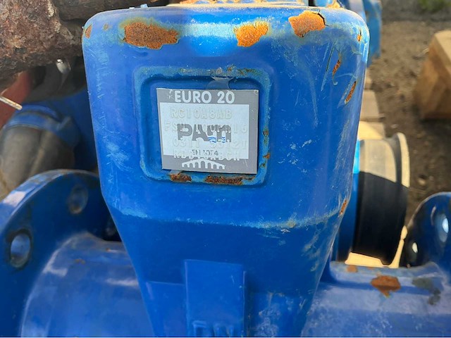 Lot gietijzeren afsluiters, kranen,koppelingen (200x) - afbeelding 17 van  32