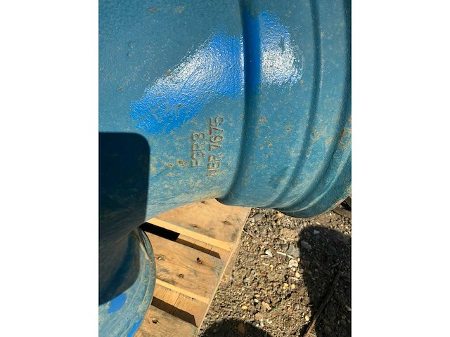 Lot gietijzeren afsluiters, kranen,koppelingen (200x) - afbeelding 26 van  32