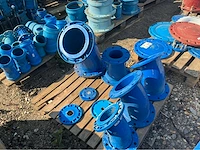 Lot gietijzeren koppelingen, kranen, afsluiters (300x) - afbeelding 7 van  36