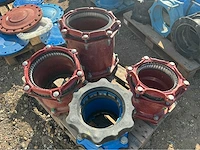 Lot gietijzeren koppelingen, kranen, afsluiters (300x) - afbeelding 13 van  36