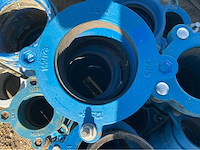 Lot gietijzeren koppelingen, kranen, afsluiters (300x) - afbeelding 22 van  36