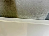 Lot glazen platen en stenen platen. - afbeelding 2 van  17