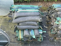 Lot grindslurven gevuld met kiezel overige teeltmateriaal; (80x) - afbeelding 1 van  2