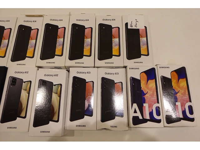 Lot gsm's - afbeelding 2 van  3