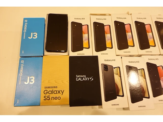 Lot gsm's - afbeelding 3 van  3