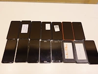 Lot gsm's - afbeelding 1 van  5