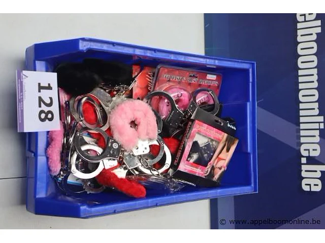 Lot handboeien - afbeelding 1 van  1