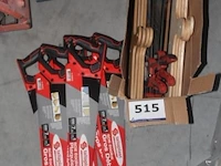 Lot handgereedschappen wo. houtzagen, plakspanen, lijmklemmen - afbeelding 1 van  3