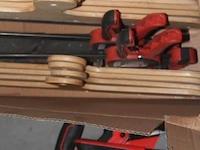 Lot handgereedschappen wo. houtzagen, plakspanen, lijmklemmen - afbeelding 2 van  3
