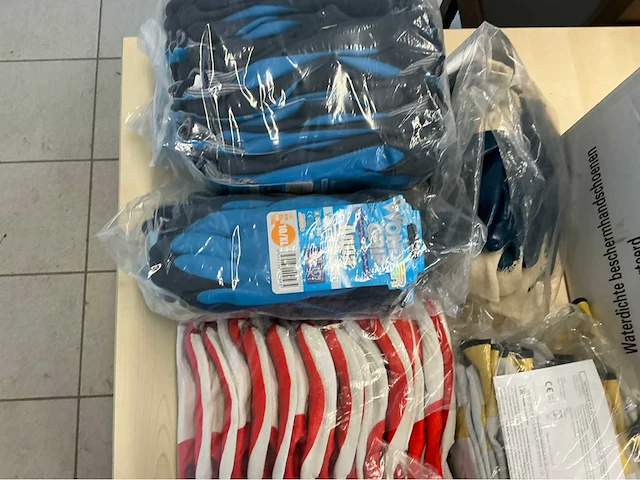Lot handschoenen 95 paar werkhandschoen - afbeelding 3 van  7