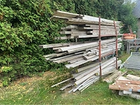 Lot houten balken,kepers en profielen bouwhout - afbeelding 2 van  3