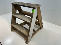 Lot houten trapjes / banken (2st) - afbeelding 4 van  4