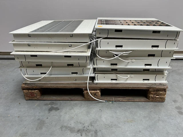 Lot inbouw daglichten voor systeemplafond (12) - afbeelding 3 van  4