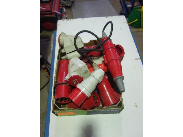 Lot industriële stopcontacten - afbeelding 2 van  2