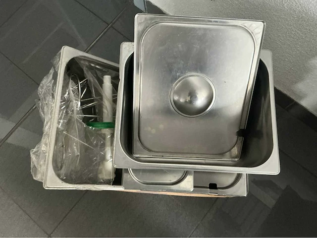 Lot inox bakken overige restaurantinrichting - afbeelding 1 van  6