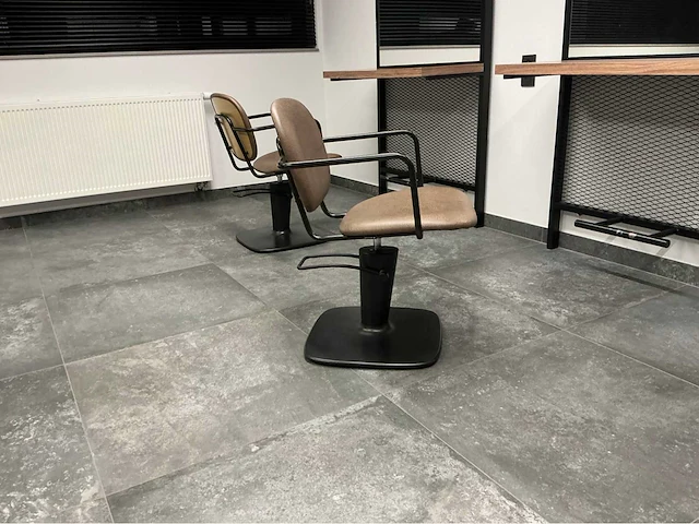 Lot inrichting kapperszaak meubilair kapsalon - afbeelding 9 van  23