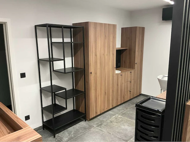 Lot inrichting kapperszaak meubilair kapsalon - afbeelding 1 van  23
