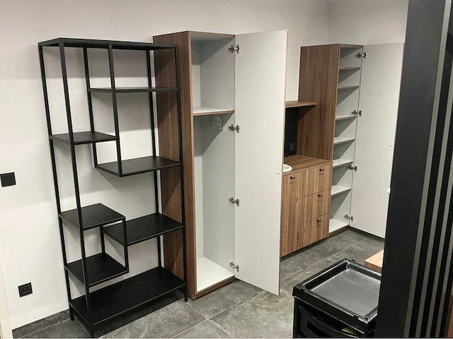 Lot inrichting kapperszaak meubilair kapsalon - afbeelding 18 van  23