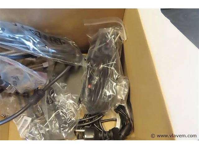 Lot kabels onder andere hdmi enz… - afbeelding 2 van  3