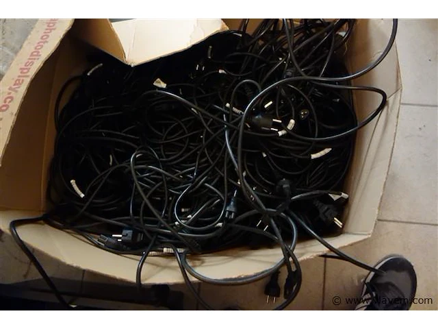 Lot kabels tri-pod - afbeelding 1 van  1