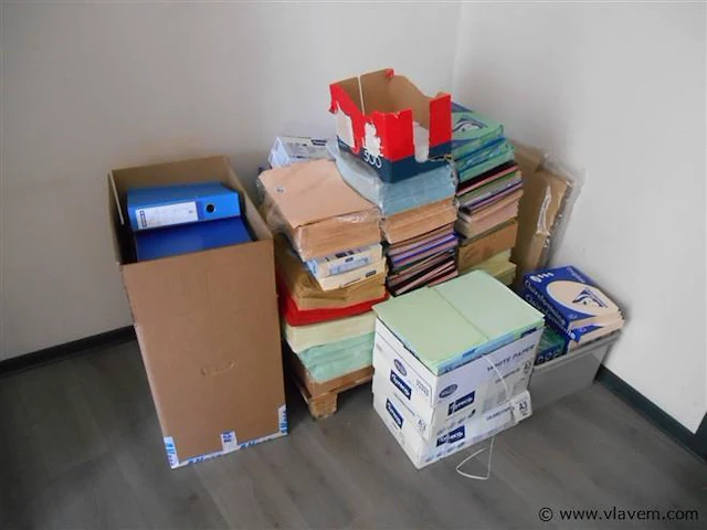 Lot kantoormateriaal - afbeelding 1 van  3