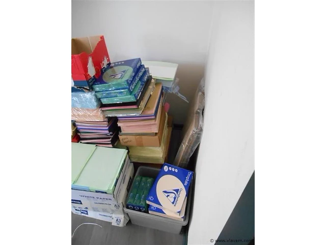 Lot kantoormateriaal - afbeelding 2 van  3