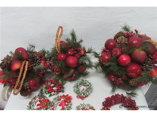 Lot kerstdecoratie volgens foto - afbeelding 2 van  3