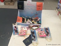 Lot kinderzonnebrillen - afbeelding 1 van  3