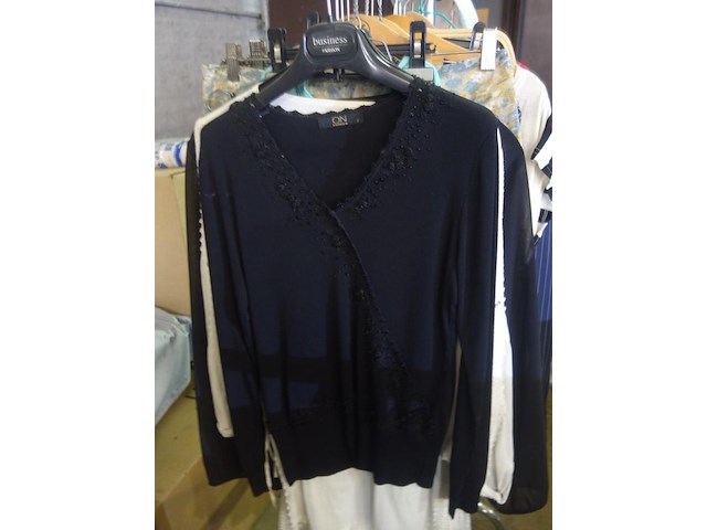 Lot kledij - afbeelding 4 van  21