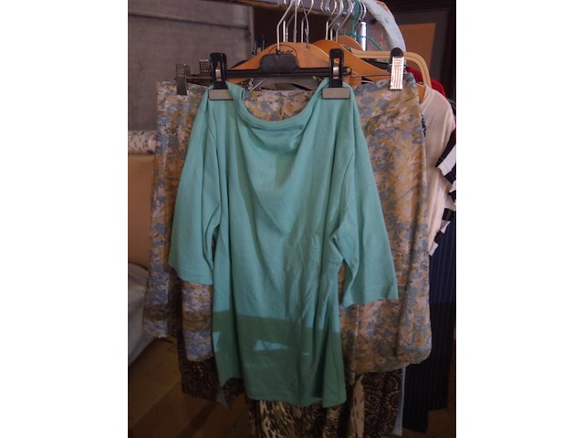 Lot kledij - afbeelding 7 van  21